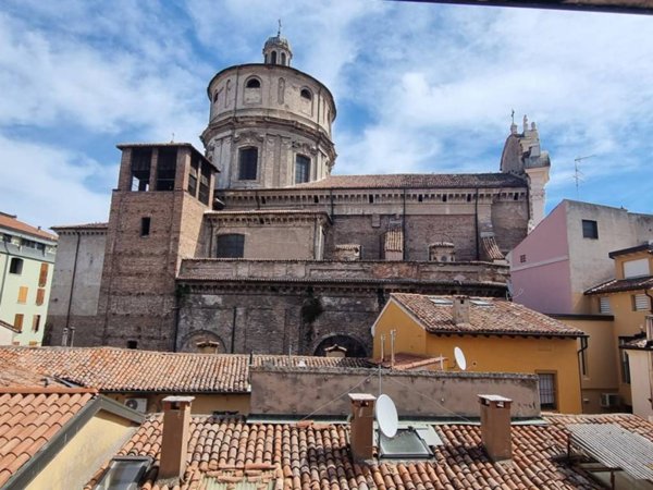 appartamento in vendita a Mantova in zona Centro Storico