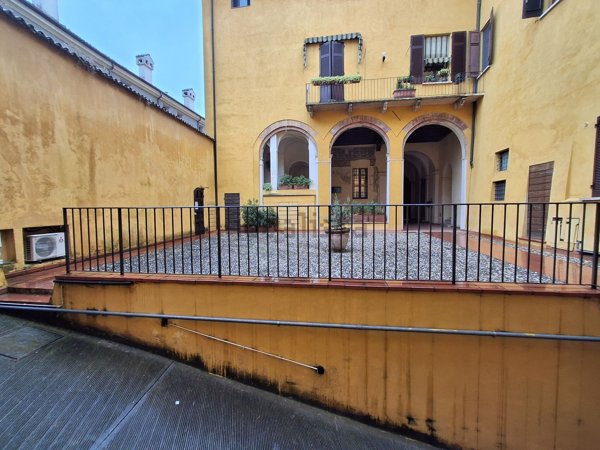 appartamento in vendita a Mantova in zona Centro Storico