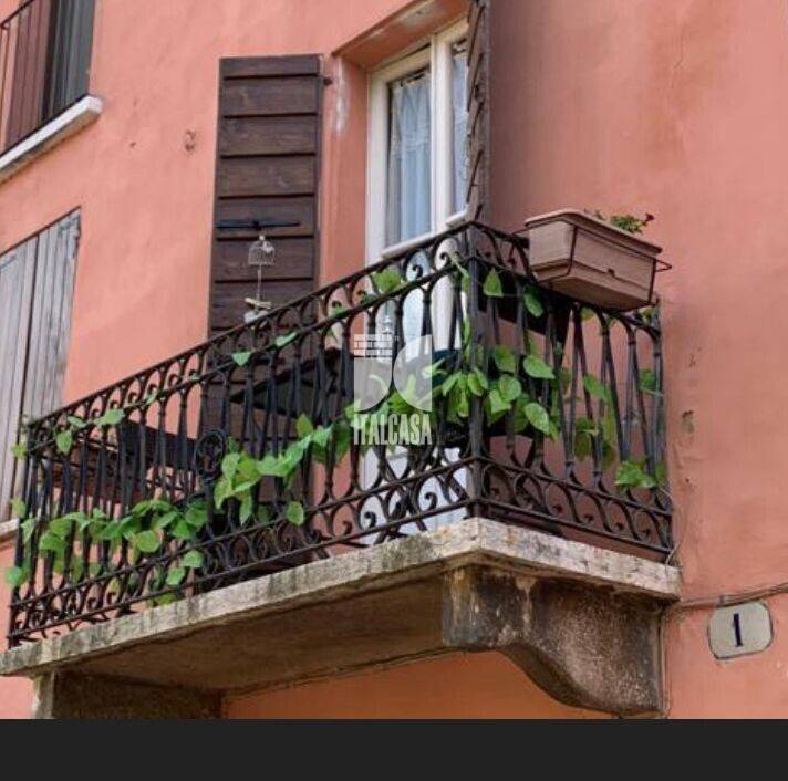 appartamento in vendita a Mantova in zona Centro Storico