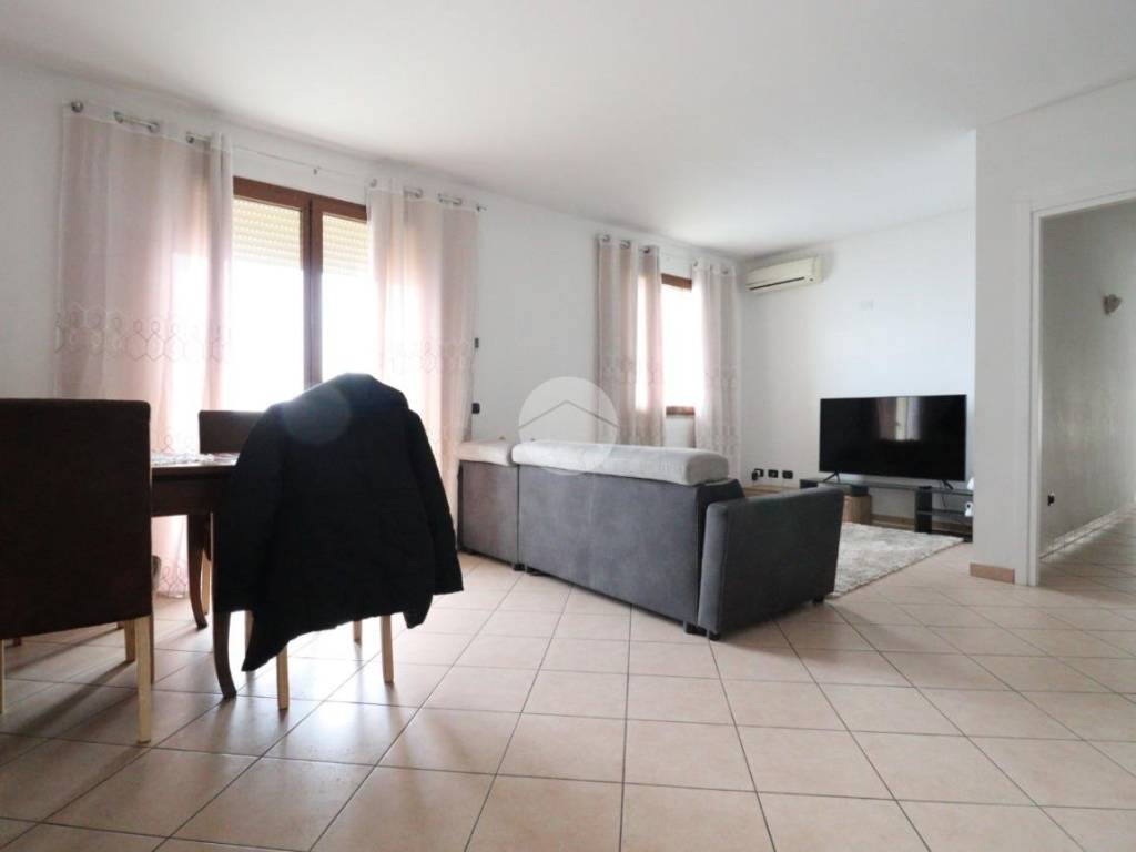 appartamento in vendita a Mantova in zona Lunetta-Frassino