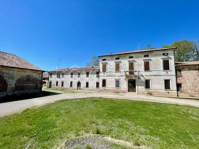 casa indipendente in vendita a Mantova in zona Chiesanuova