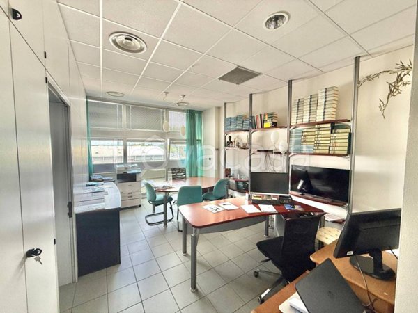 ufficio in vendita a Mantova in zona Case Ghisiolo