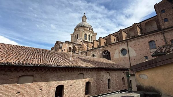 appartamento in vendita a Mantova in zona Centro Storico