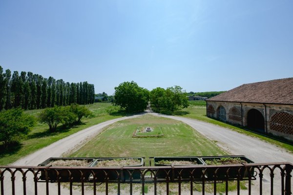 casa indipendente in vendita a Mantova in zona Chiesanuova