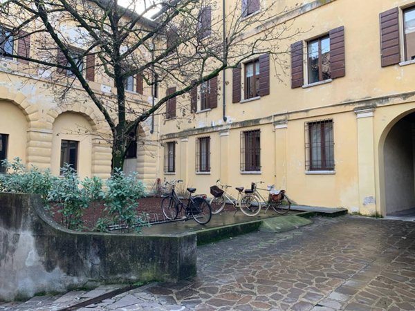 appartamento in vendita a Mantova in zona Centro Storico