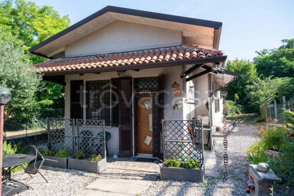 casa indipendente in vendita a Mantova in zona Viale Pompilio