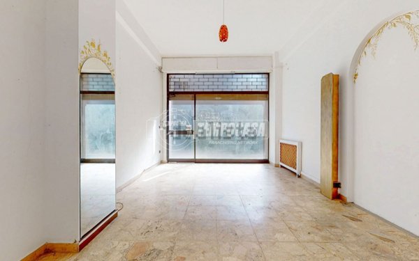 locale commerciale in vendita a Mantova in zona Valletta Paiolo