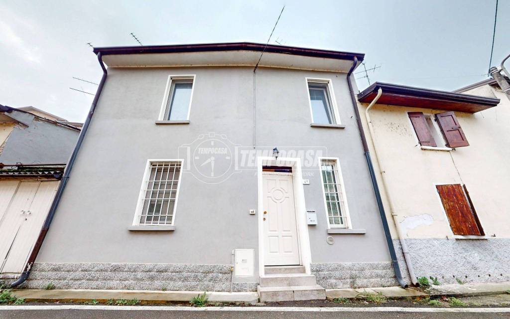 casa indipendente in vendita a Mantova in zona Cittadella