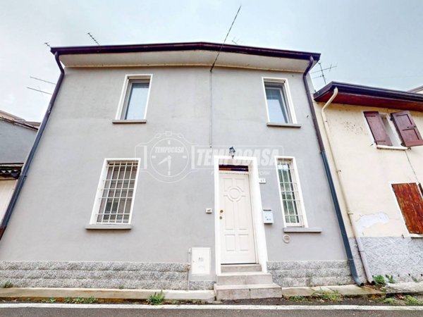 casa indipendente in vendita a Mantova in zona Cittadella