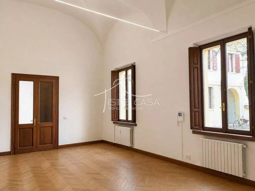 appartamento in vendita a Mantova in zona Centro Storico