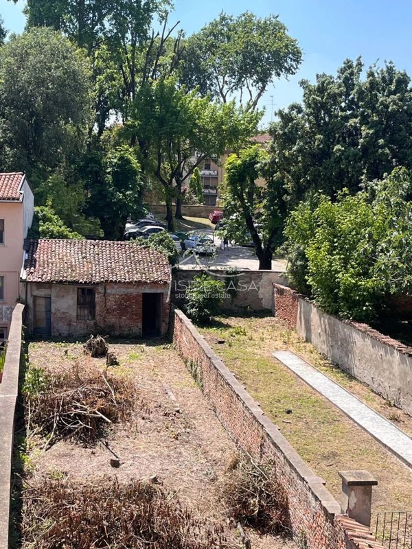 casa semindipendente in vendita a Mantova in zona Centro Storico