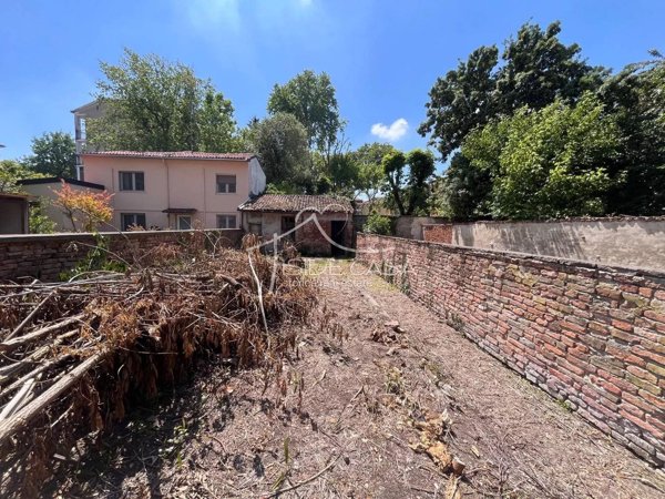 casa semindipendente in vendita a Mantova in zona Centro Storico