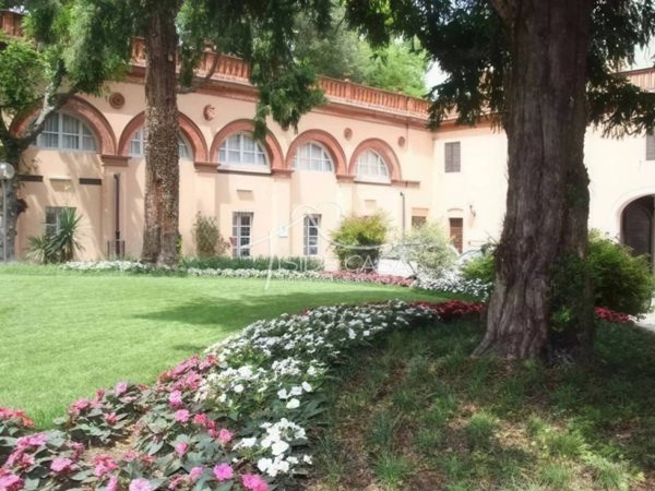 intera palazzina in vendita a Mantova in zona Centro Storico