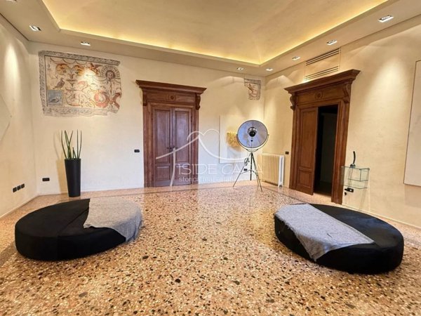 casa indipendente in vendita a Mantova in zona Valletta Valsecchi