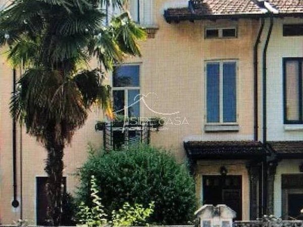 casa indipendente in vendita a Mantova