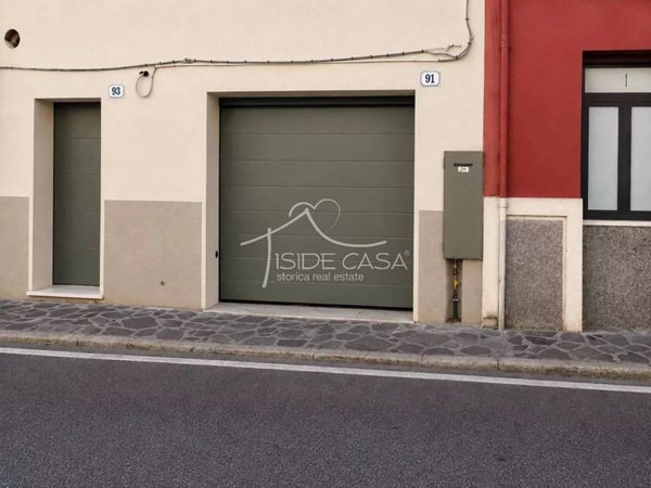 negozio in vendita a Mantova in zona Centro Storico