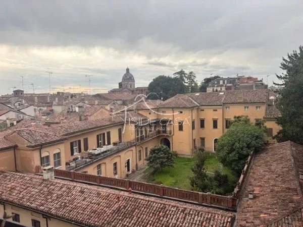 negozio in vendita a Mantova in zona Centro Storico