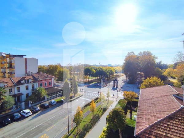 appartamento in vendita a Mantova in zona Viale Risorgimento