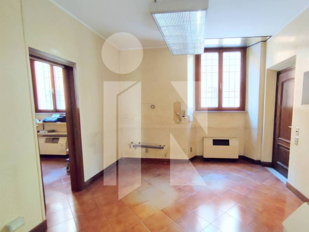 ufficio in vendita a Mantova in zona Via Goito