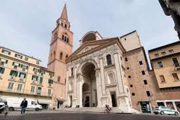 albergo in vendita a Mantova in zona Valletta Paiolo