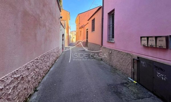 casa indipendente in vendita a Mantova in zona Centro Storico