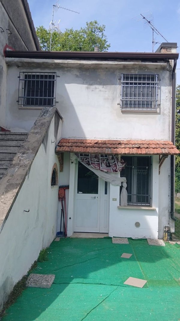 casa indipendente in vendita a Mantova in zona Centro Storico
