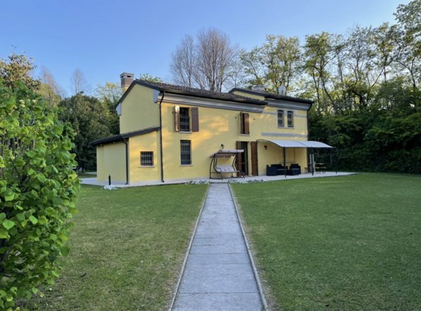 casa indipendente in vendita a Mantova in zona Via Principe Amedeo