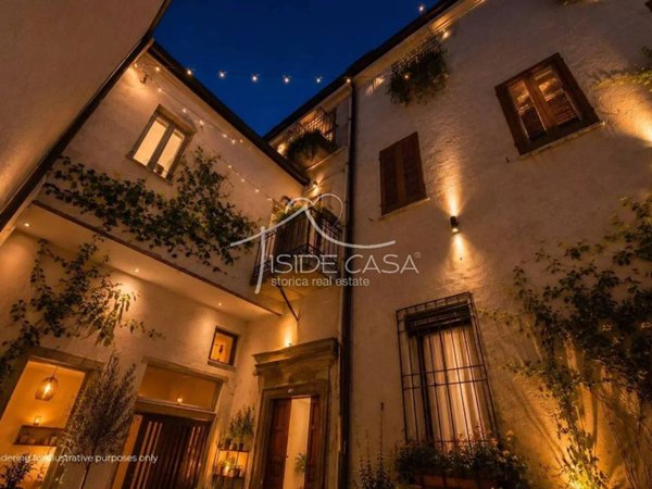 casa indipendente in vendita a Mantova in zona Centro Storico