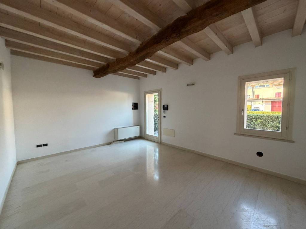 appartamento in vendita a Mantova in zona Castelnuovo