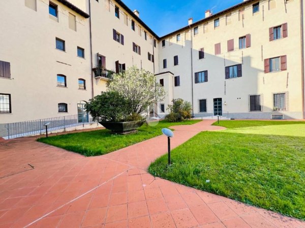 appartamento in vendita a Mantova in zona Centro Storico
