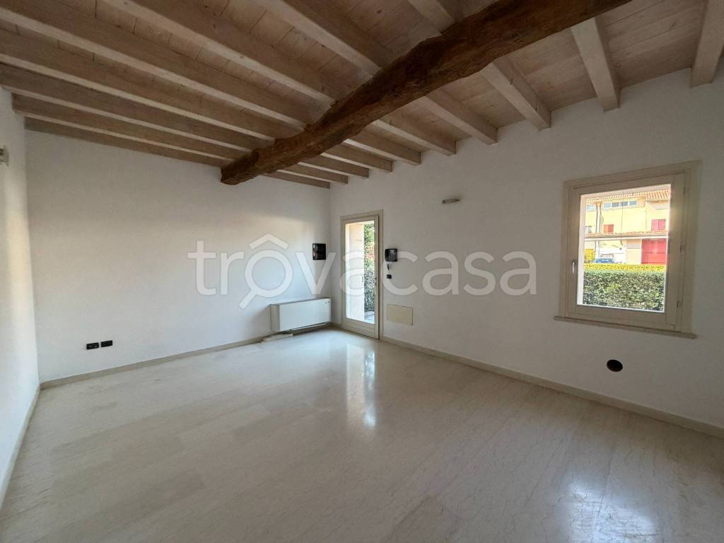 appartamento in vendita a Mantova in zona Castelnuovo