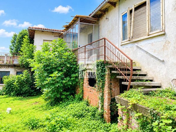 casa indipendente in vendita a Mantova in zona Centro Storico