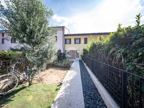 appartamento in vendita a Mantova in zona Castelnuovo