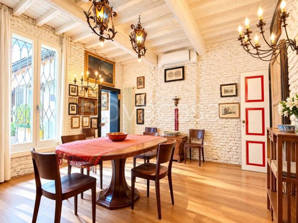 casa indipendente in vendita a Mantova