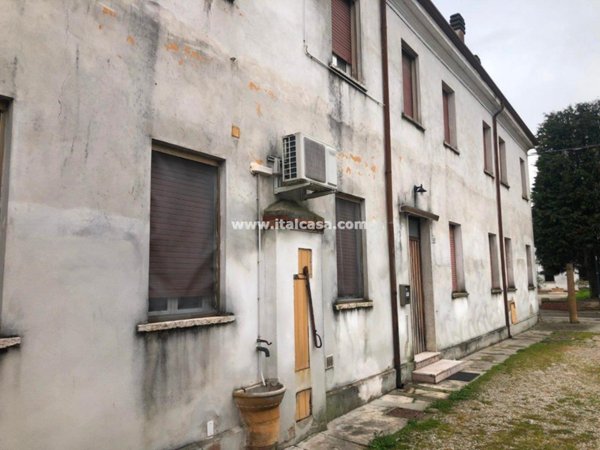 casa indipendente in vendita a Marcaria in zona Gabbiana