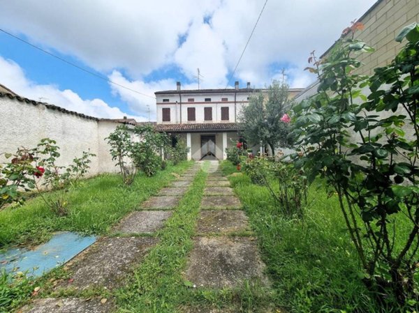 casa indipendente in vendita a Marcaria