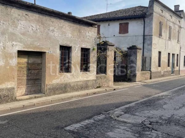 casa indipendente in vendita a Marcaria in zona Casatico