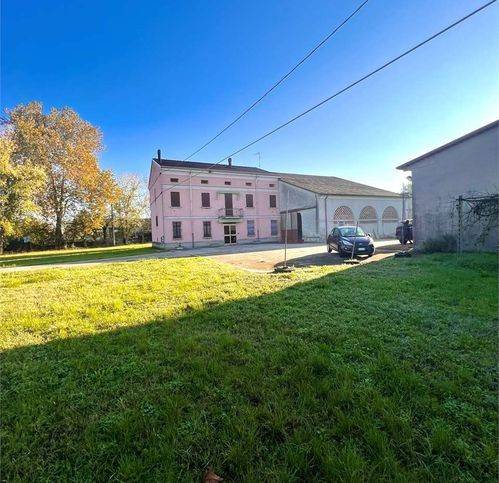 casa indipendente in vendita a Marcaria