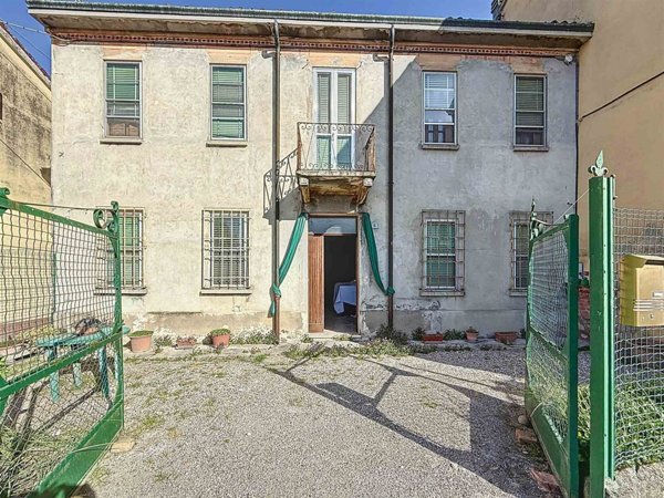 casa indipendente in vendita a Marcaria in zona Cesole