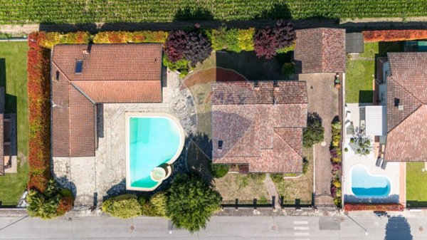 casa indipendente in vendita a Marcaria