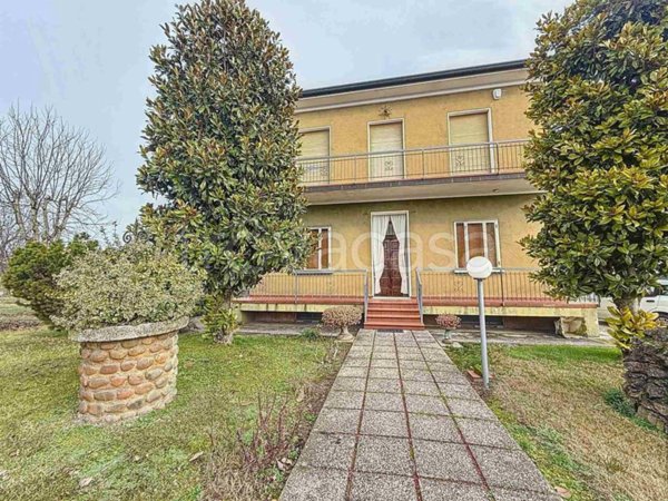 casa indipendente in vendita a Marcaria