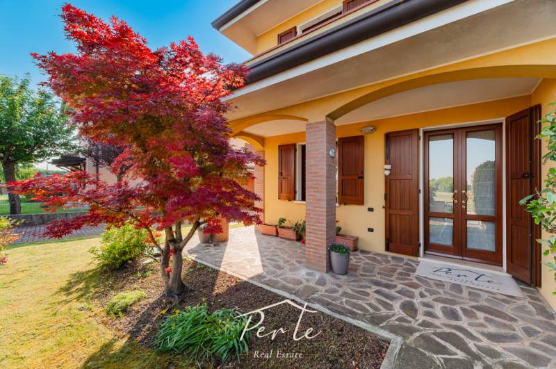 casa indipendente in vendita a Marcaria in zona Campitello