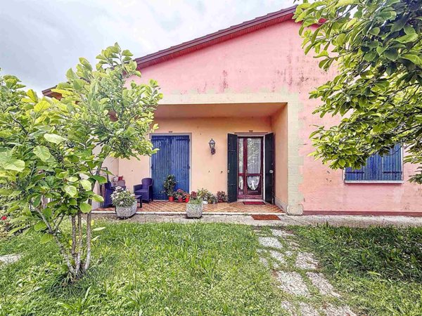 casa indipendente in vendita a Marcaria in zona San Michele in Bosco
