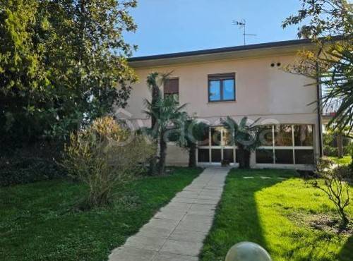 ufficio in vendita a Marcaria