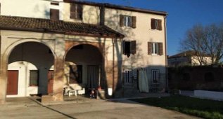 casa semindipendente in vendita a Marcaria in zona Canicossa