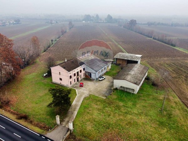 casa indipendente in vendita a Marcaria