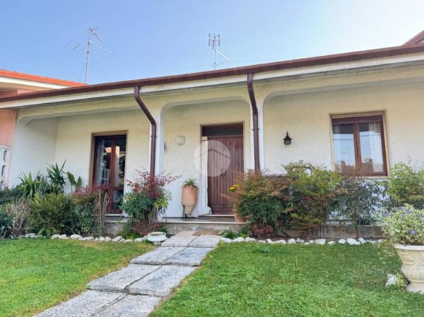 casa indipendente in vendita a Marcaria in zona Campitello