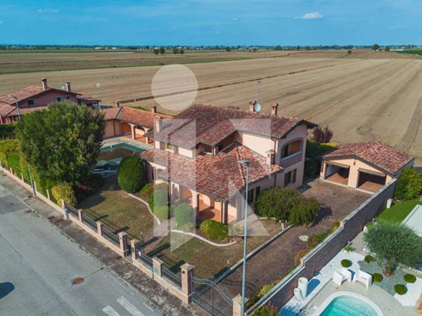 casa indipendente in vendita a Marcaria in zona Canicossa