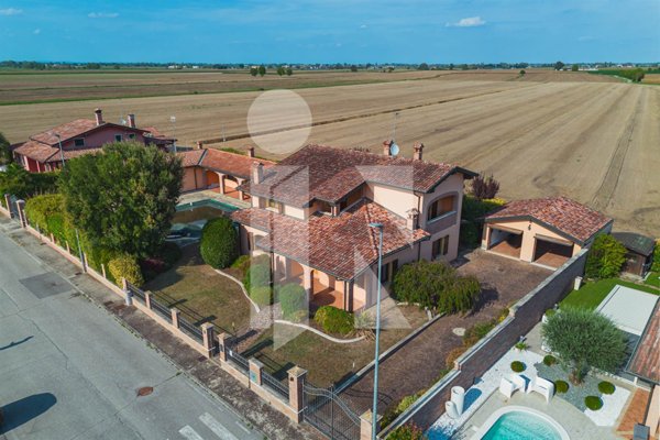 casa indipendente in vendita a Marcaria in zona Canicossa