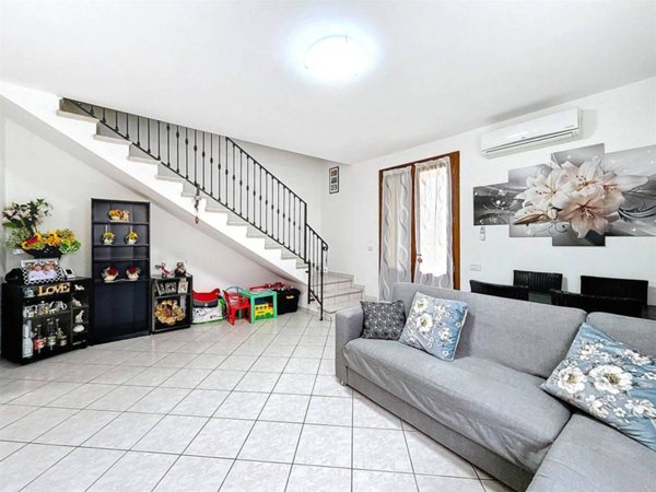 casa indipendente in vendita a Marcaria in zona Campitello